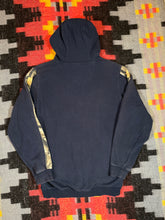 Load image into Gallery viewer, 2000s Legendary Whitetails Camo Hoodie (M)