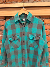 Load image into Gallery viewer, Vintage Timber Trail Green Flannel (S)