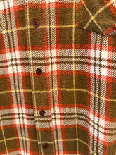 Load image into Gallery viewer, True Vintage JC Penney Flannel Shirt (L)
