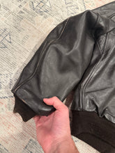 Load image into Gallery viewer, True Vintage 70s Genuine Leather Sherpa Lined Leather Jacket (40 M)