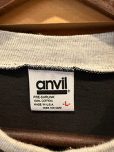 Load image into Gallery viewer, Vintage 1989 Call of the Wild Wolf Howling Tee (M/L)