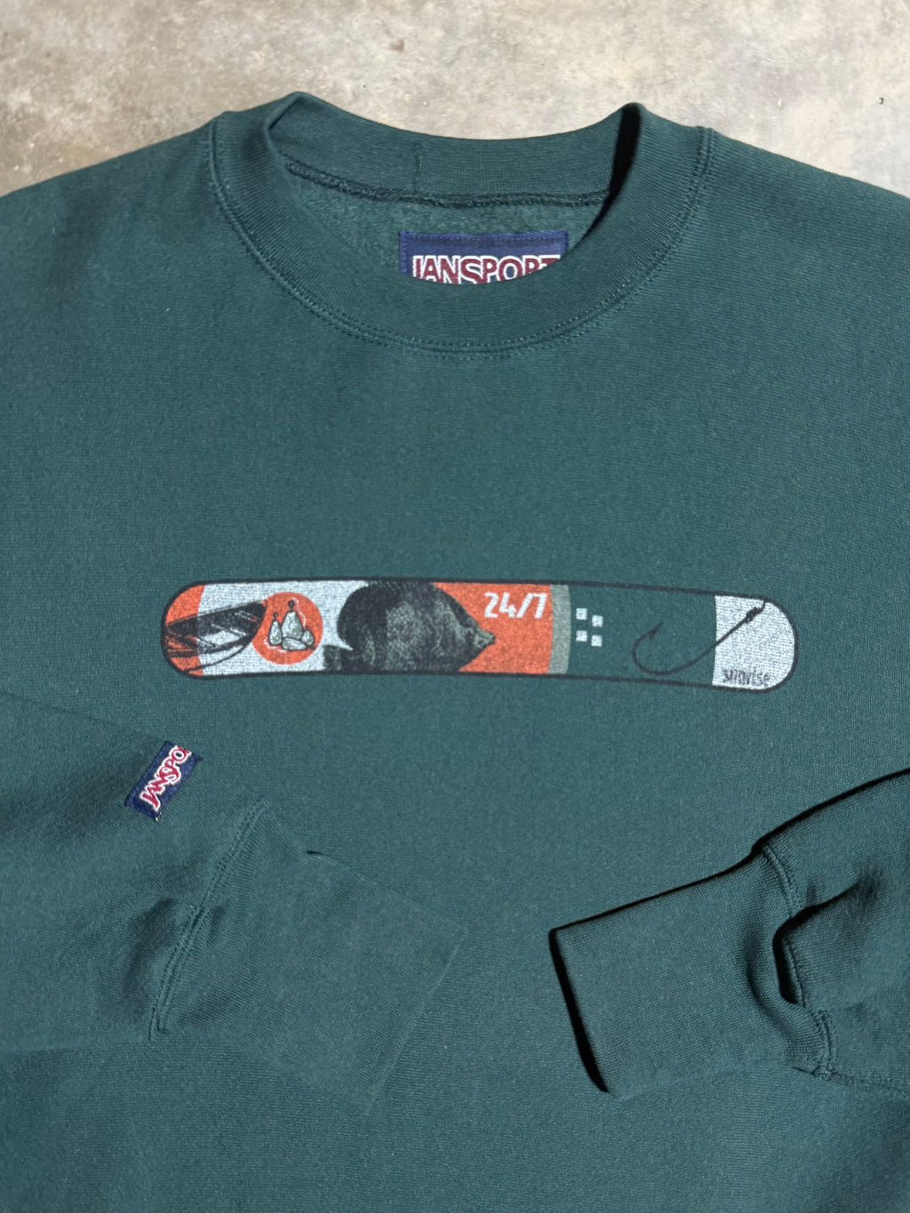 Vintage Sunrise Fishing Heavyweight Sweatshirt (M)