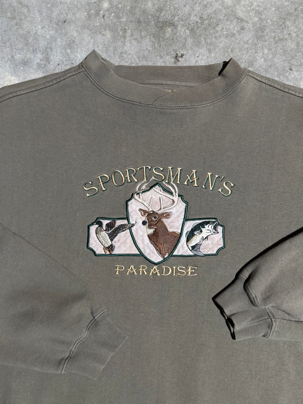 Vintage Sportsman’s Paradise Embroidered Crewneck (L)