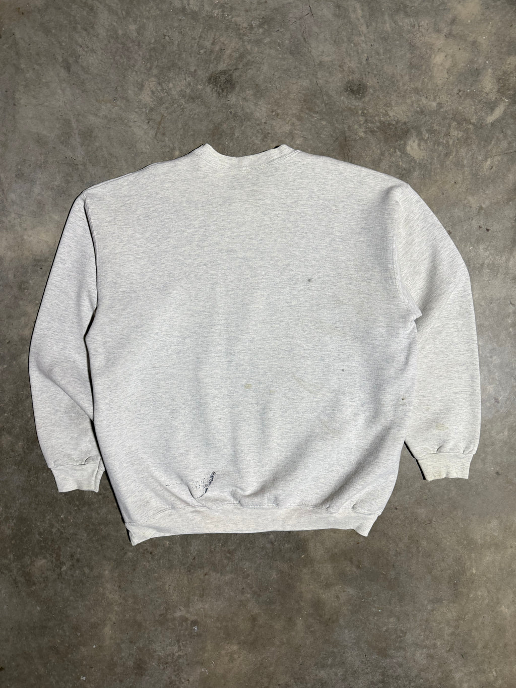 Vintage 90s Chester Cheetah Embroidered Distressed Crewneck (XL)