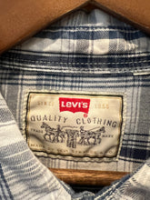 Load image into Gallery viewer, Vintage 90s Levi’s Striped Button Up Shirt (2XL)
