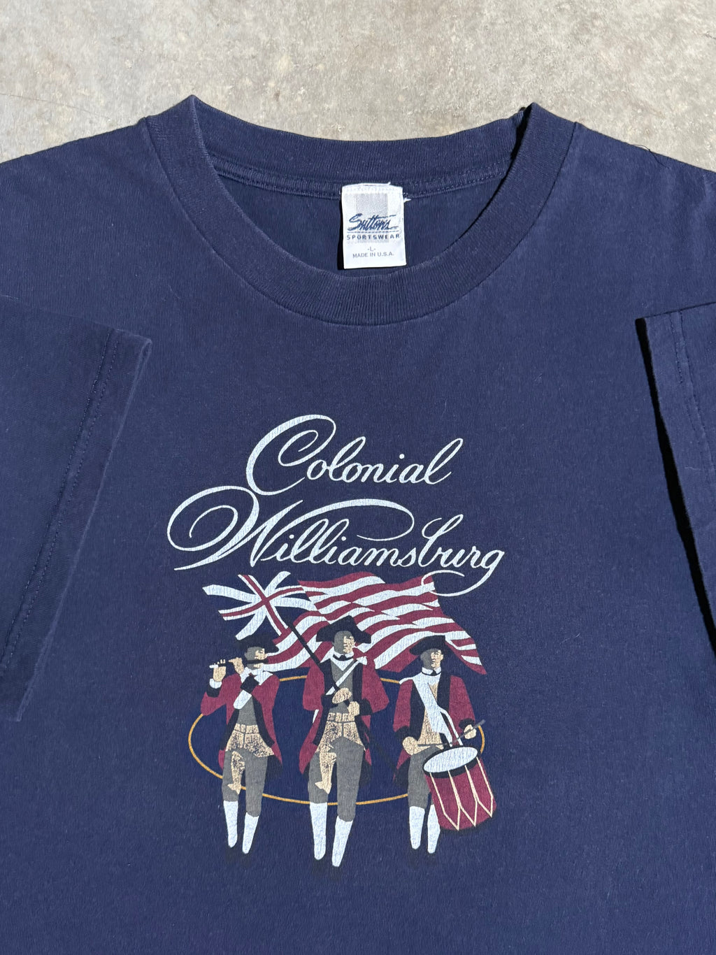 Vintage Colonial Williamsburg T-Shirt (L)