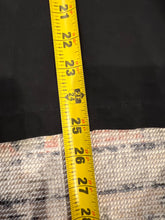 Load image into Gallery viewer, Vintage London England Shirt (M)
