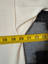 Load image into Gallery viewer, Vintage 1985 Bugalow Beavers Longsleeve (M)
