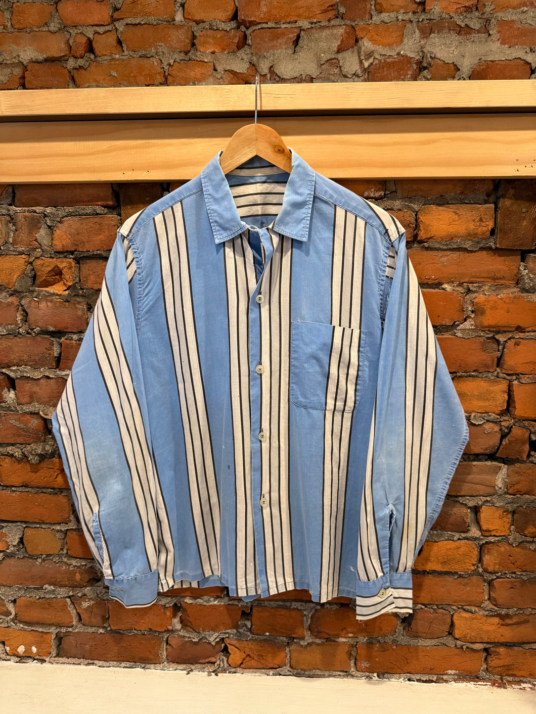 True Vintage Distressed Striped Loop Collar Button Up Shirt (M)