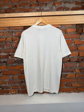 Load image into Gallery viewer, Vintage Winnie The Pooh Rainy Day Tee (M)
