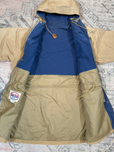 Load image into Gallery viewer, Vintage 70s 60/40 Parka Jacket (S)
