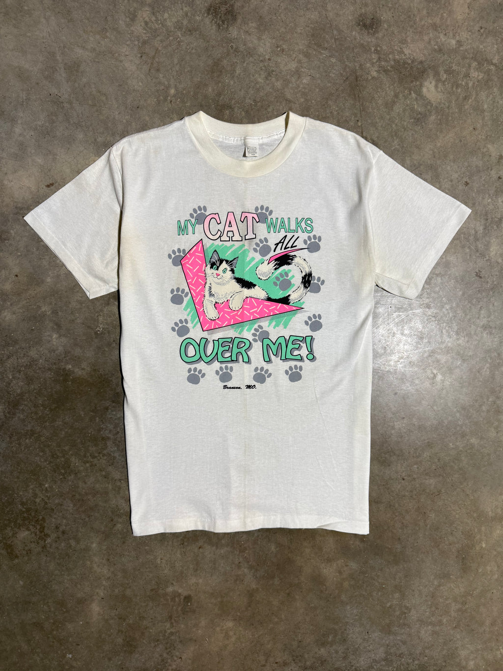 Vintage Early 90s My Cat Walks All Over Me T-Shirt (M)