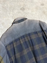 Load image into Gallery viewer, Vintage New River Flannel Back Jacket (M)
