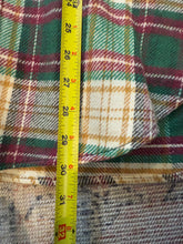 Load image into Gallery viewer, Vintage 80s Woolrich Green Flannel (M)
