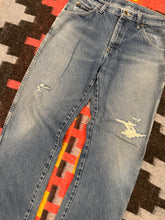 Load image into Gallery viewer, Vintage Wrangler Jeans 32x29)
