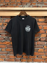 Load image into Gallery viewer, Vintage London England Shirt (M)
