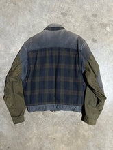 Load image into Gallery viewer, Vintage New River Flannel Back Jacket (M)
