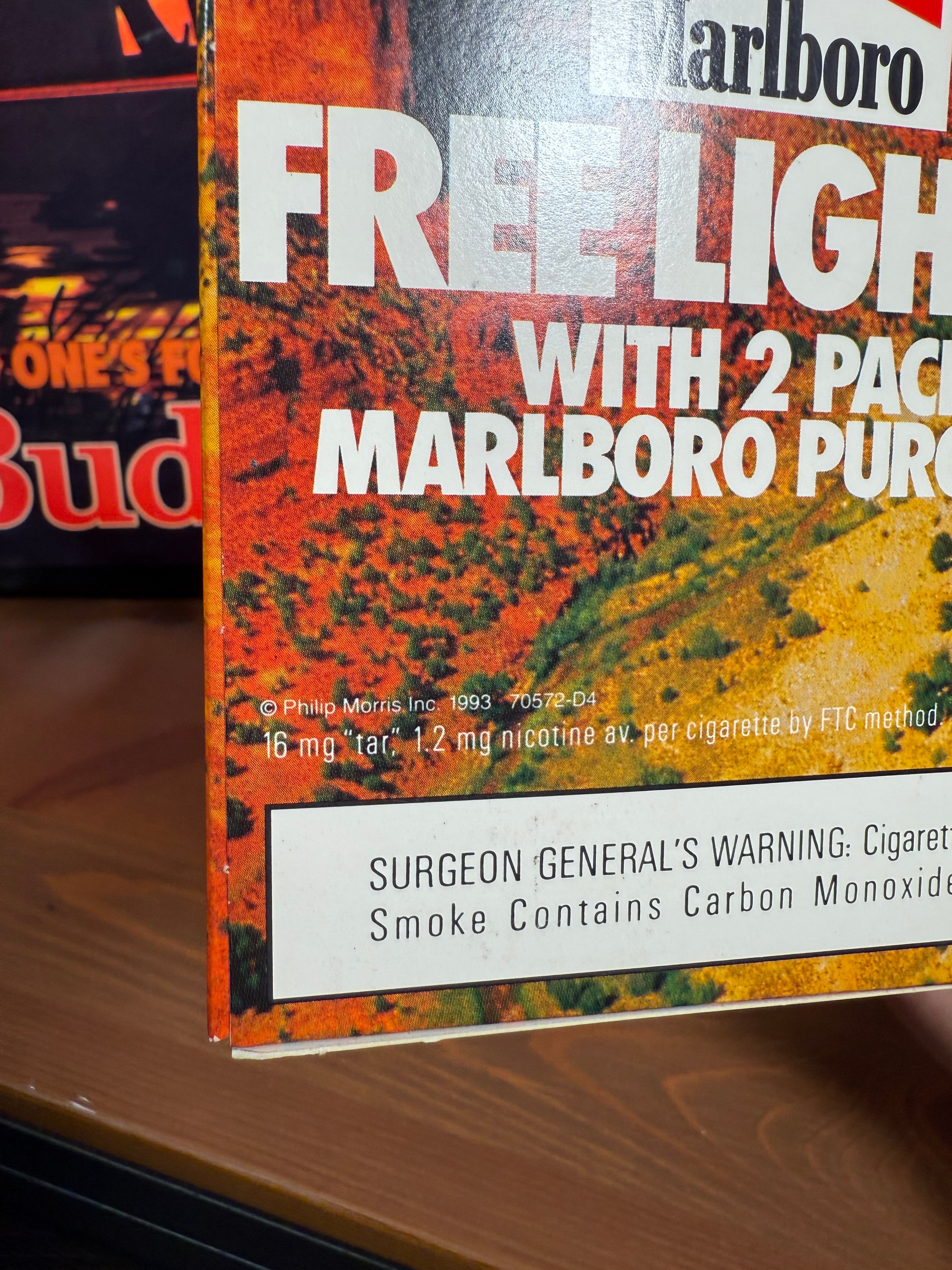 Vintage 1993 Marlboro Lizard Rock Lighter