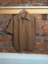 Load image into Gallery viewer, Vintage 70s Big Collar Pattern Shirt (M)
