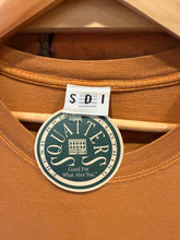 Load image into Gallery viewer, Vintage Y2K Chasing Tail Golden Ale Beer Shirt (XL)
