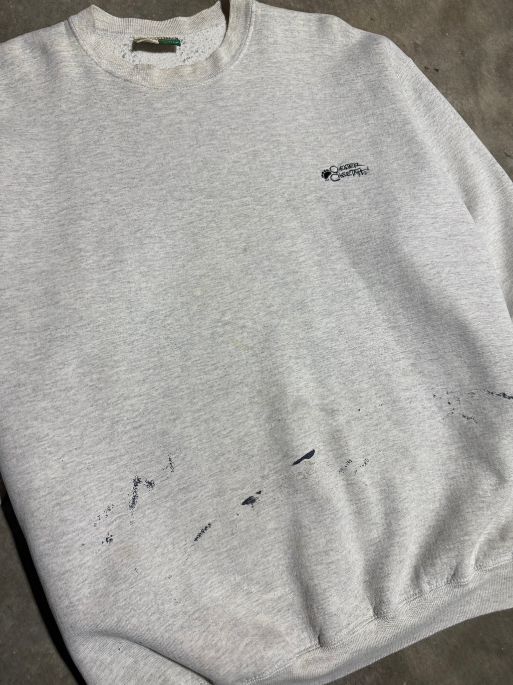 Vintage 90s Chester Cheetah Embroidered Distressed Crewneck (XL)