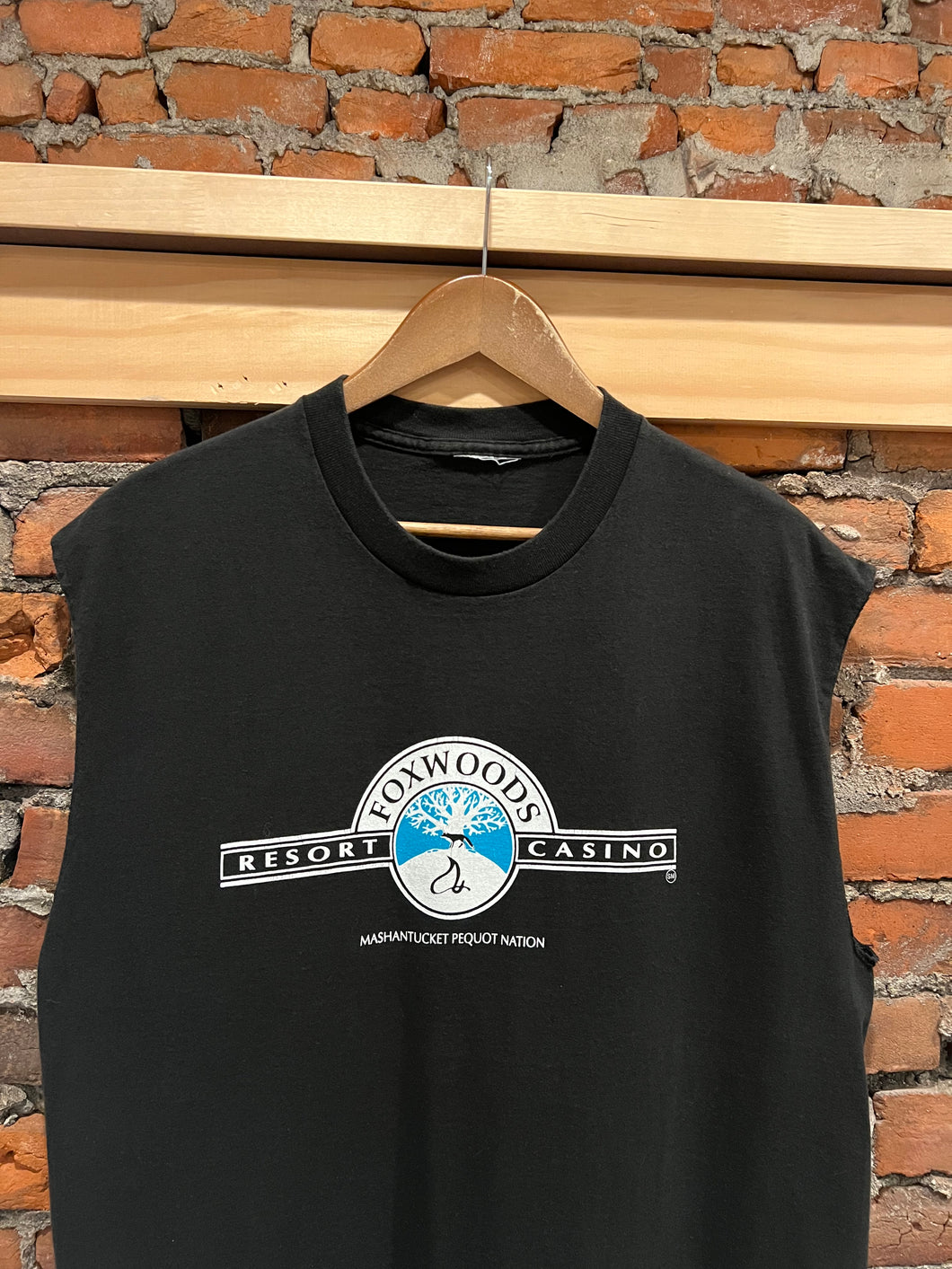 Vintage 90s Foxwoods Casino Cutoff Shirt (L)