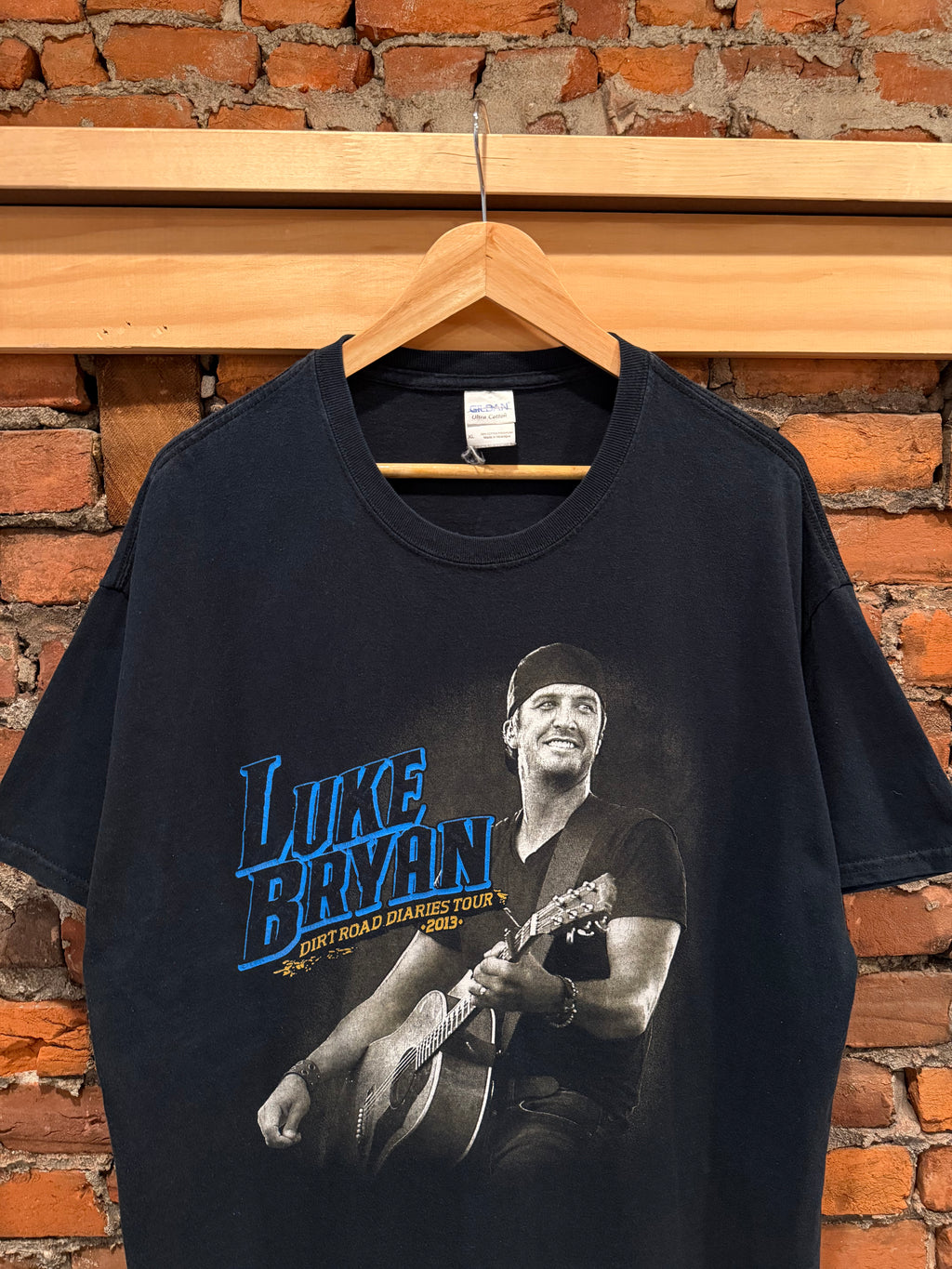 Modern Luke Bryan Concert Shirt (XL)