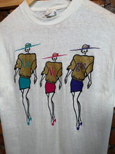 Load image into Gallery viewer, Vintage 80s Las Vegas Shirt (M)
