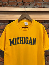 Load image into Gallery viewer, Vintage Yellow University of Michigan Tee (L)
