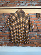 Load image into Gallery viewer, Vintage 70s Big Collar Pattern Shirt (M)
