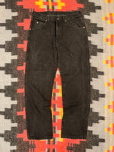 Load image into Gallery viewer, Vintage Y2K Wrangler Black Jeans (30x30.5)

