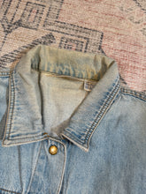 Load image into Gallery viewer, Vintage 90s University of Michigan Jean Jacket (L)
