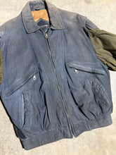 Load image into Gallery viewer, Vintage New River Flannel Back Jacket (M)
