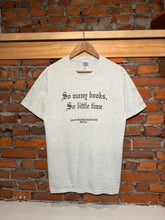 Load image into Gallery viewer, Vintage So Many Books, So Little Time T-Shirt(M)
