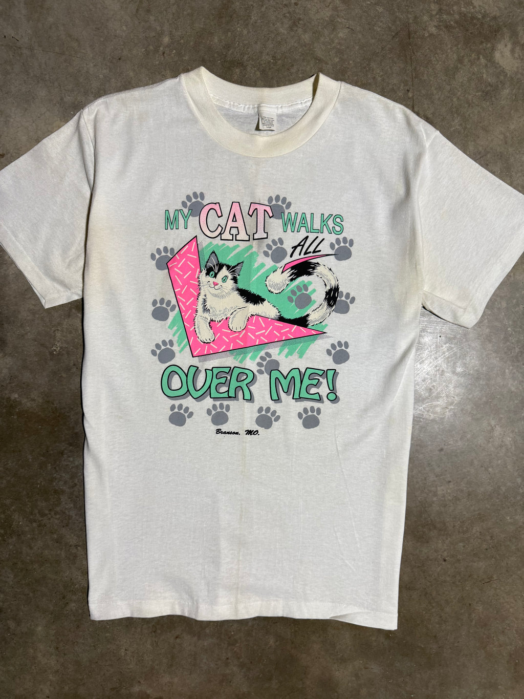 Vintage Early 90s My Cat Walks All Over Me T-Shirt (M)