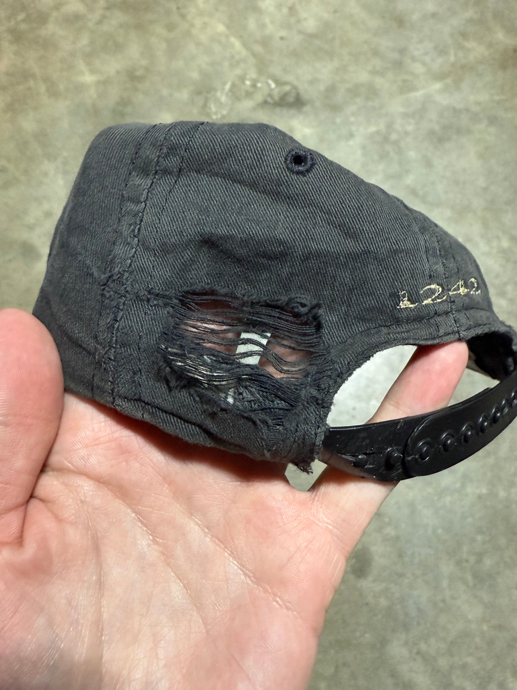 Vintage Distressed Oakley Software Snapback Hat(S/M)