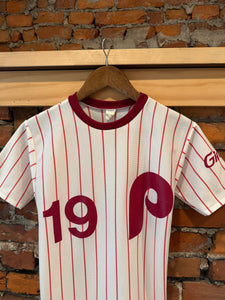 Vintage 80s Phillies #19 Jersey (17x24)
