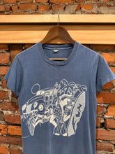Load image into Gallery viewer, Vintage 1986 Fun Wear Surfer Shirt (WM)
