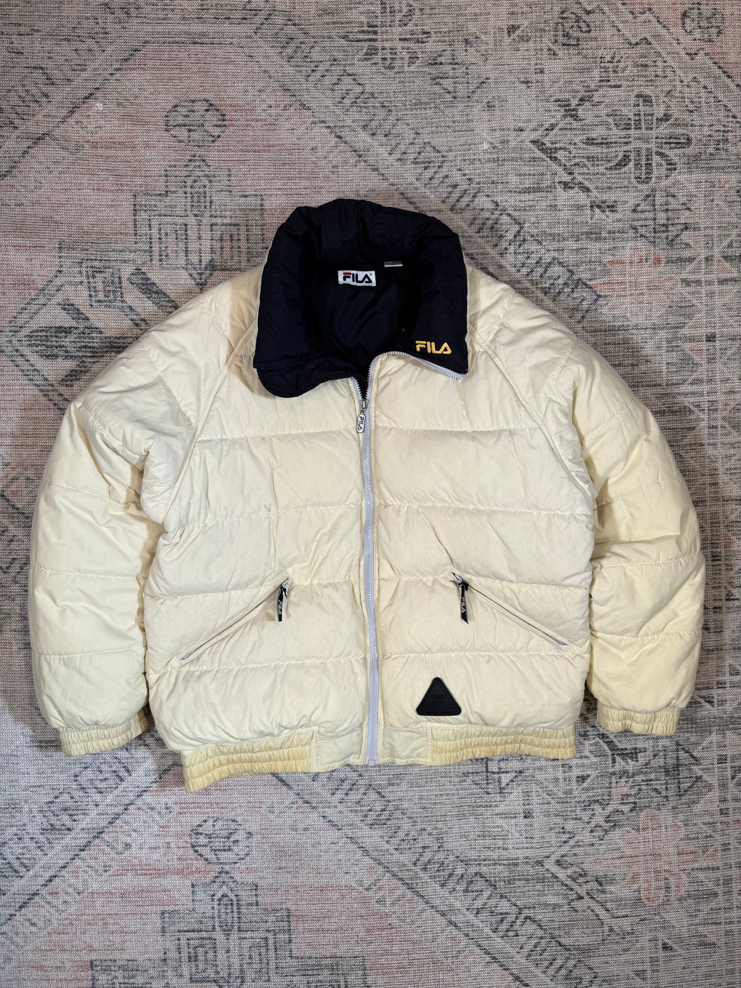 Vintage 90s Fila Puffer Jacket (L)