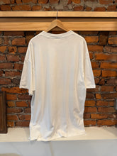 Load image into Gallery viewer, Vintage 2002 Loone Tunes Talk to the Hand Shirt (XXL)

