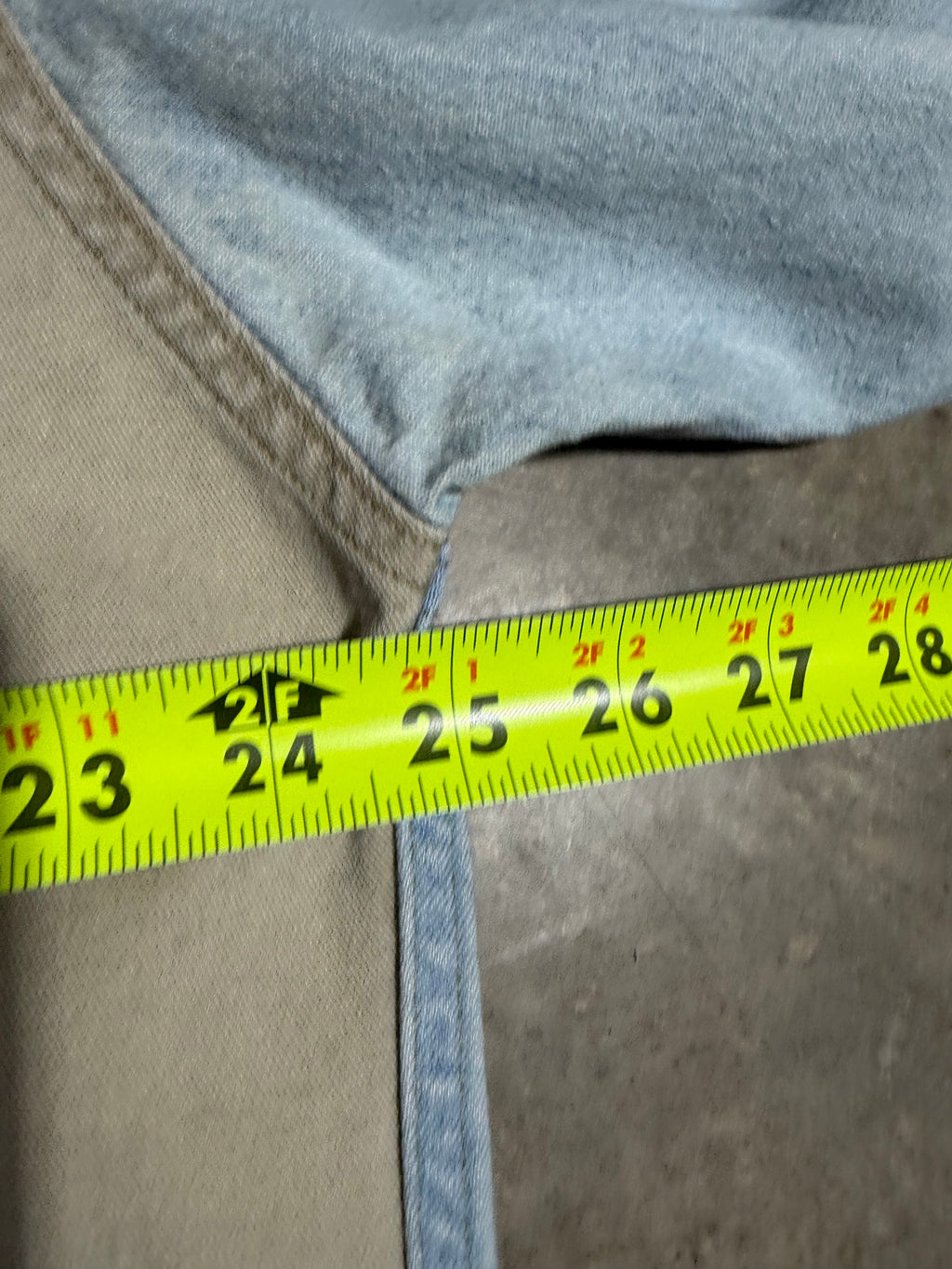Vintage Woolrich Sportsman Denim Button Down Shirt (L)