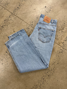 Vintage 2002 Levi’s 550 Jeans (34x31)