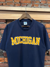 Load image into Gallery viewer, Vintage Blue Michigan T-Shirt(L)
