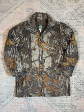 Load image into Gallery viewer, Cabelas Quilted Interior Camo Jacket (L)
