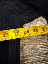 Load image into Gallery viewer, Vintage Eddie Bauer Black Knit Sweater (M)
