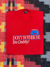 Load image into Gallery viewer, Vintage 90s Don’t Bother Me I’m Crabby Tee (L)
