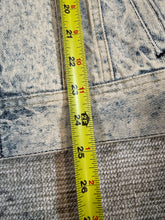 Load image into Gallery viewer, Vintage 1992 Pittsburgh Bedazzled Hand Painted Lee Jean Jacket (M)
