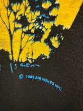 Load image into Gallery viewer, Vintage 1989 Call of the Wild Wolf Howling Tee (M/L)
