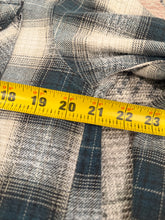 Load image into Gallery viewer, Vintage Marino Bay Flannel Shirt (M)
