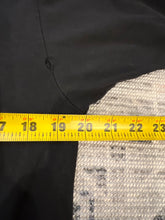 Load image into Gallery viewer, Vintage London England Shirt (M)
